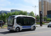 甘肅省頒發(fā)首批自動駕駛測試車臨時號牌兩輛試驗車駛上蘭州新區(qū)核心區(qū)道路