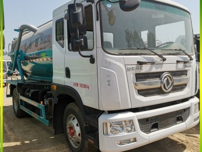 東風(fēng)真空柴油吸污車